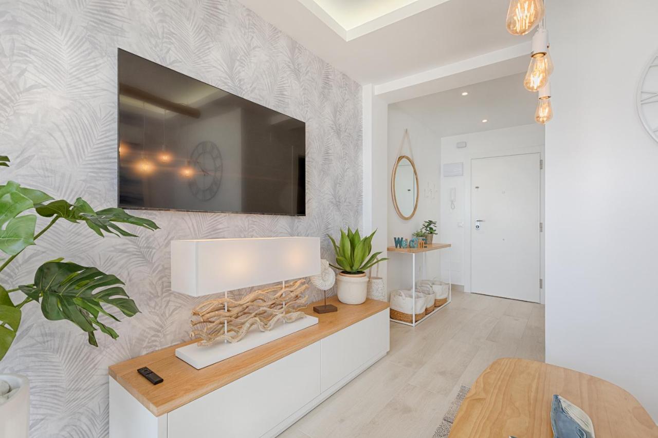 Hanami Avenida De Espana Sea Front Estepona Ngoại thất bức ảnh